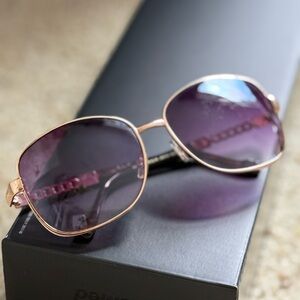 Jessica Simpson Chain Temple Sunglasses Gold Brown Gradient Lens HHJSOP1012-R